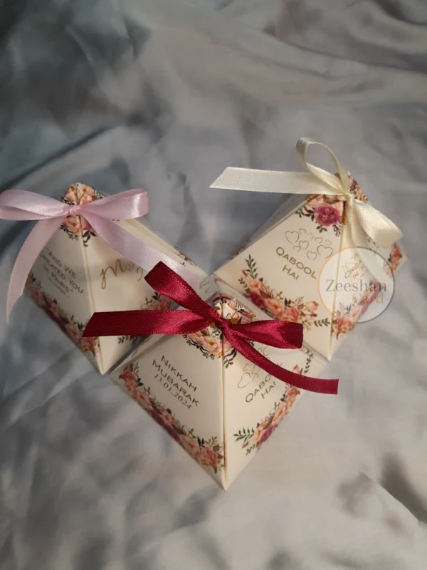 Special Floral Triangle Box