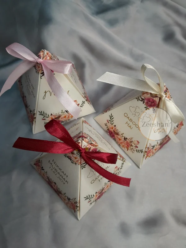 Special Floral Triangle Box