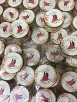 New Floral Design With Couple